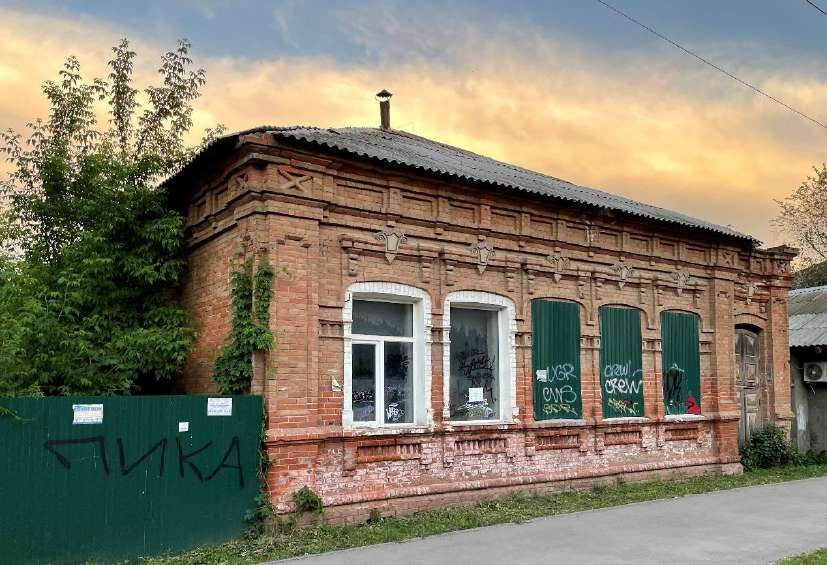 Памятник архитектуры в Энгельсе продают за рубль